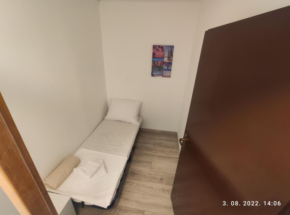 אומיס Aqua Apartments מראה חיצוני תמונה