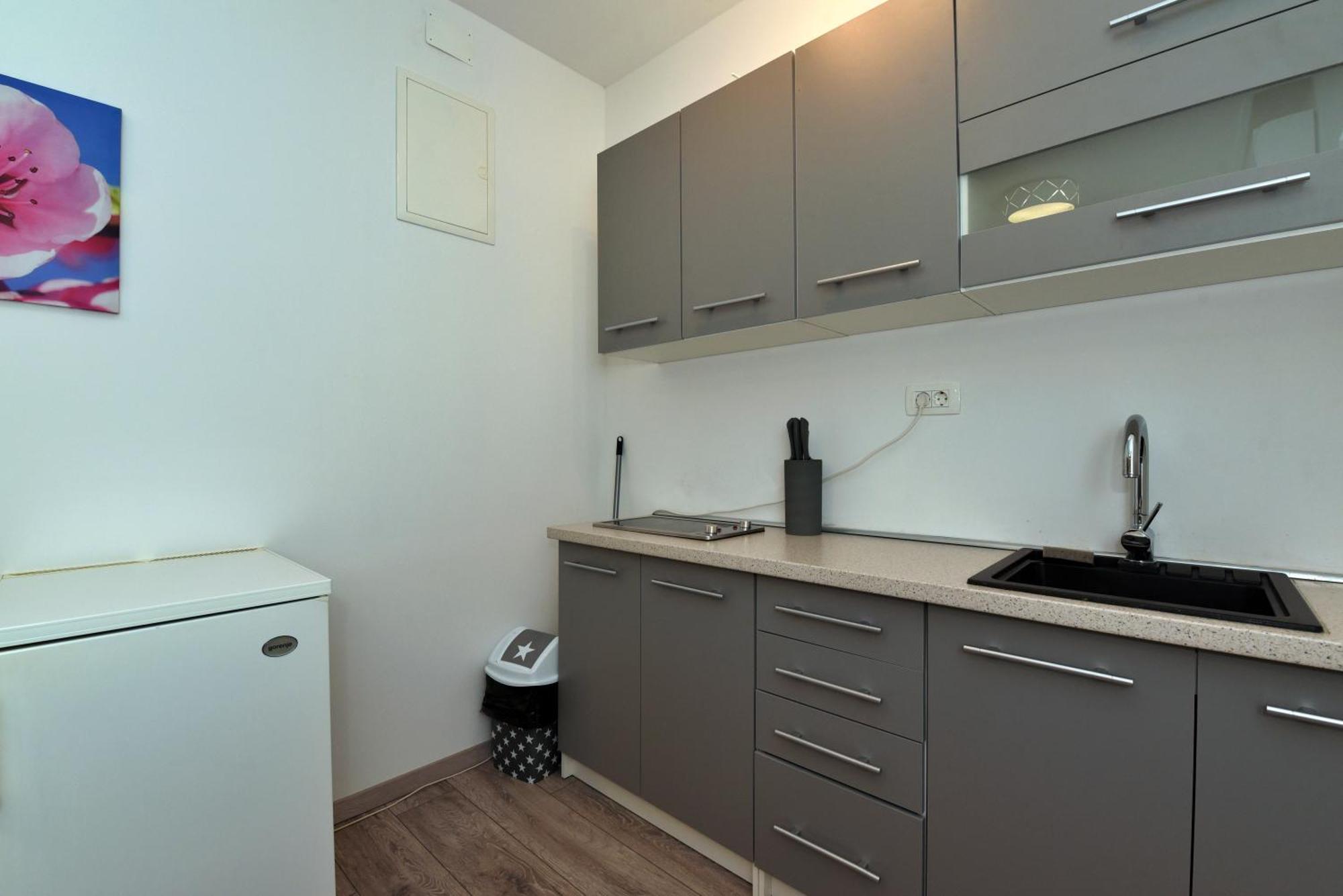 אומיס Aqua Apartments מראה חיצוני תמונה