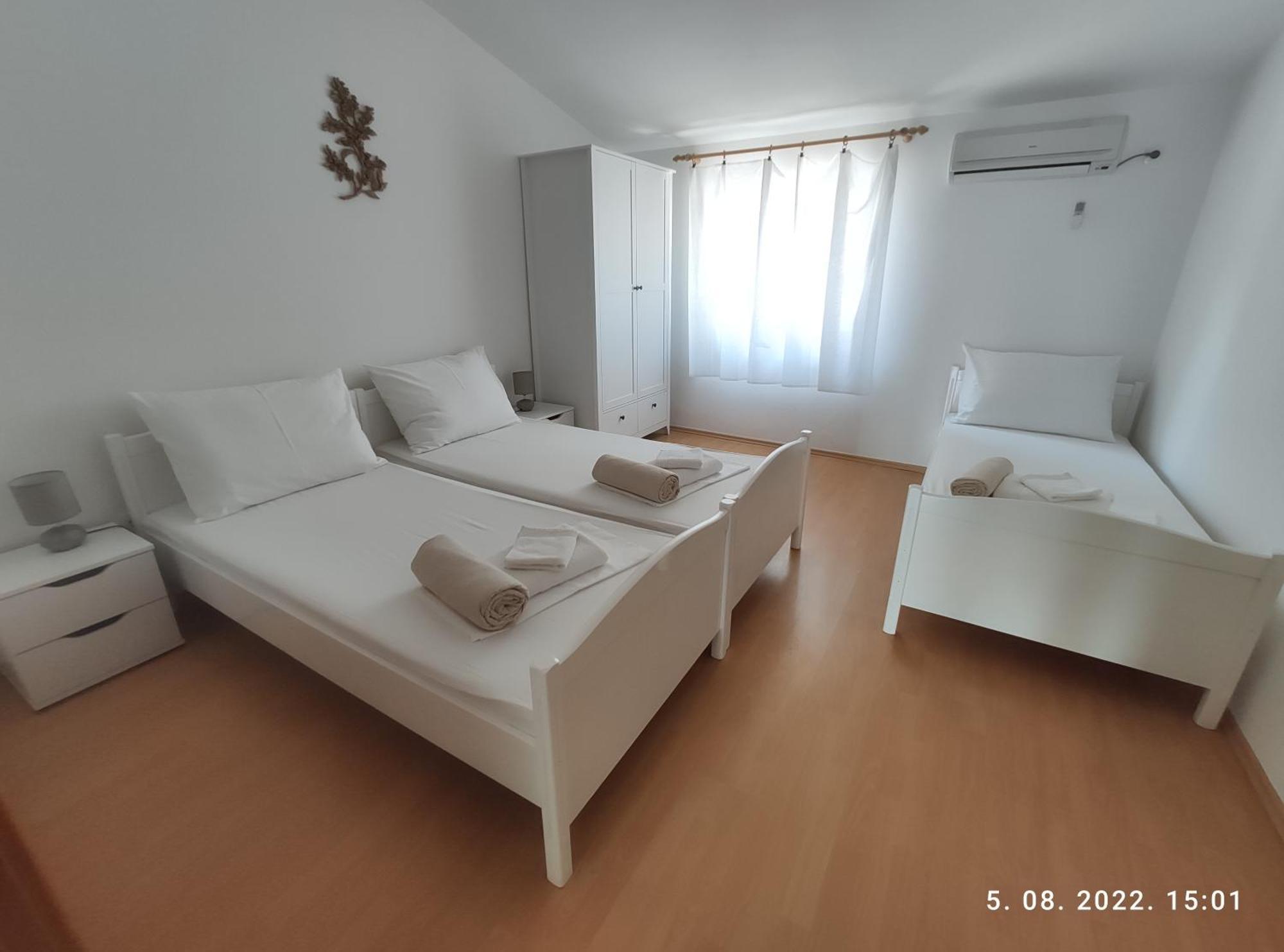אומיס Aqua Apartments חדר תמונה